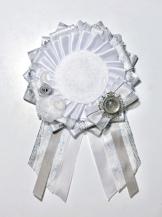 white and silver rosettte